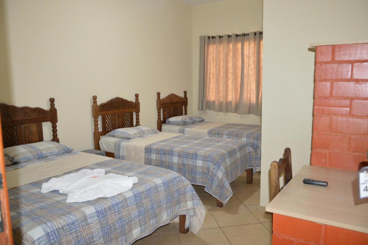 Colonial Hotel *